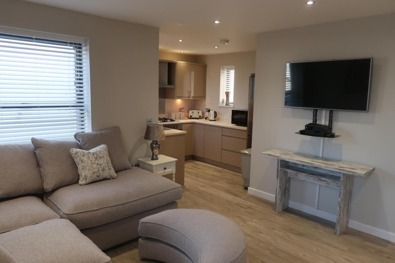 3 The Mews Montpellier Villa Cheltenham Bagian luar foto