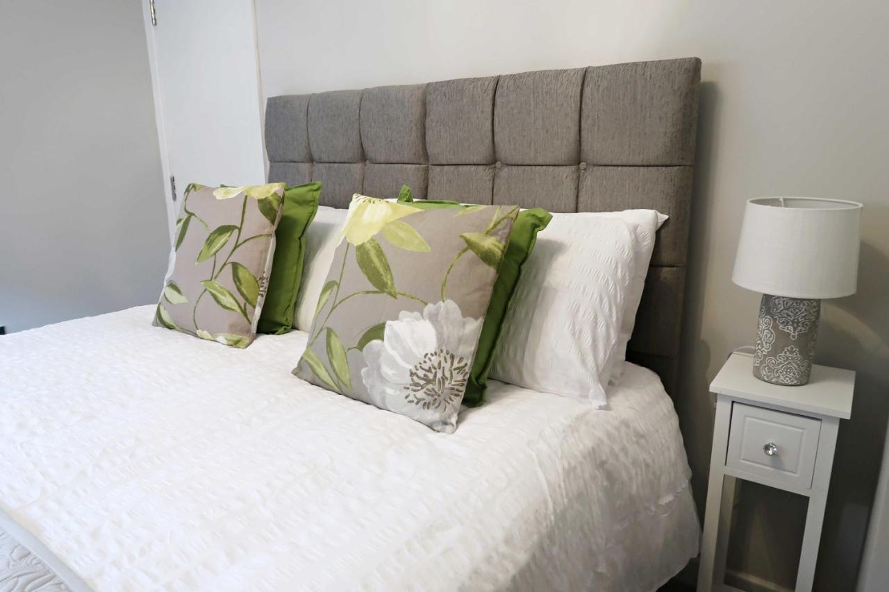 3 The Mews Montpellier Villa Cheltenham Bagian luar foto